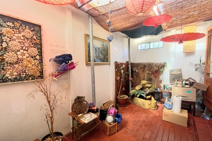 6 Bedroom Property for Sale in Maitland Western Cape